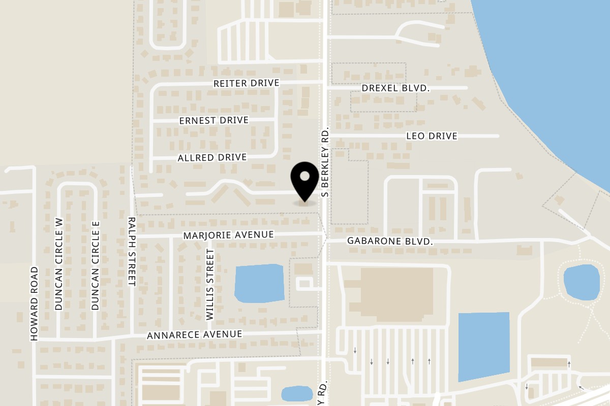 Map showing the location of BERKLEY PIZZA AND WINGS on 391 South Berkley Road in Auburndale